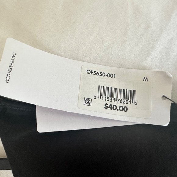 Calvin Klein Lightly Lined V-Neck Bralette - Picture 2 of 3